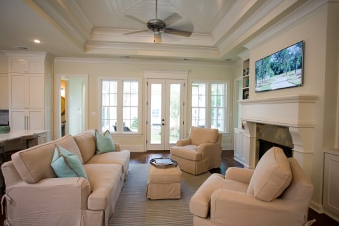0018 single story 3 bedroom lake drive open floor plan country style home smallhometours.com 6