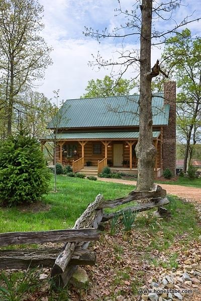0044 Tour this custom Clayton Log Cabin that can fit a family of 8 smallhometours.com 13
