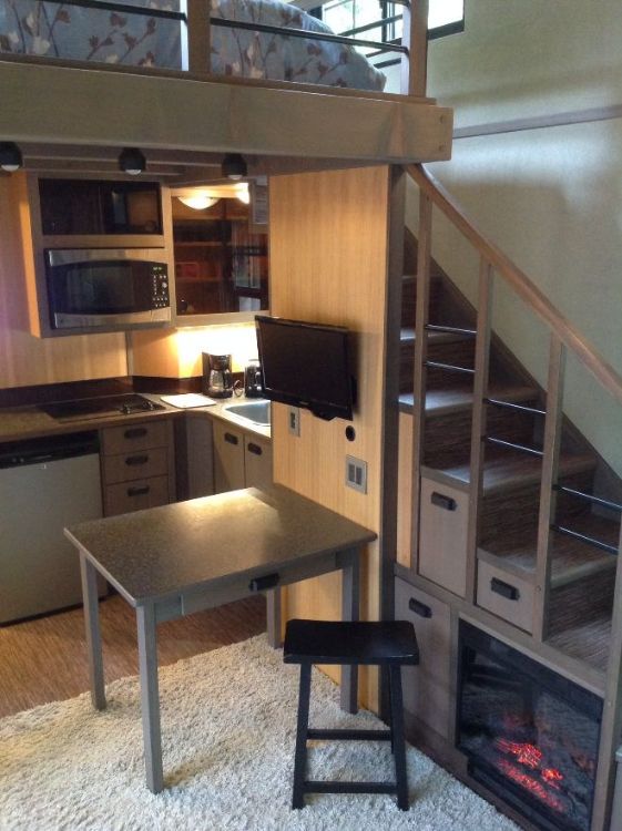 0045 This home may look plain but its luxurious interior is next level smallhometours.com 4
