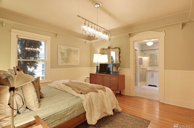 0051 Small Craftsmans styled cottage is big on charm smallhometours.com 5