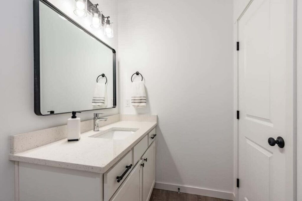 0074 1 bedroom single story tiny home smallhometours.com 8