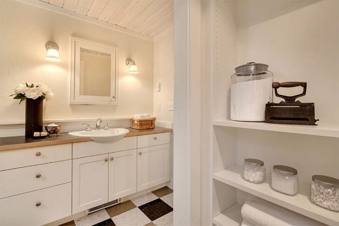 0081 Welcome to the gorgeous Kvale Hytte Cottage smallhometours.com 10