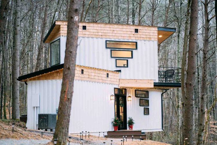 0084 Tour this 2 story tiny home made from shipping containers smallhometours.com 12