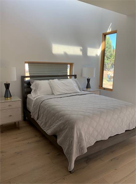 0091 2 bedroom single story hummingbird h2 modern style home smallhometours.com 3