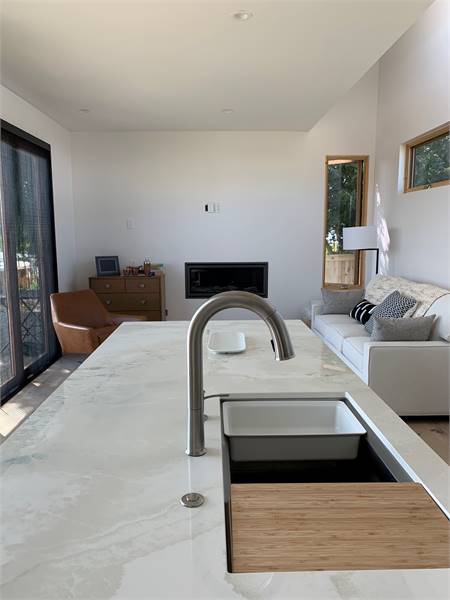 0091 2 bedroom single story hummingbird h2 modern style home smallhometours.com 5