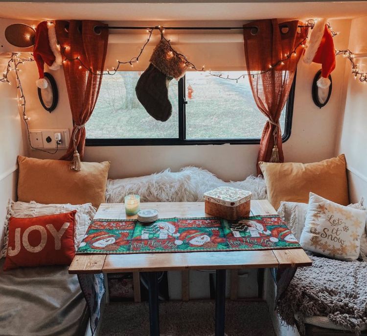 0100 Lady renovated this camper made it her full time home. Take a look inside smallhometours.com 8