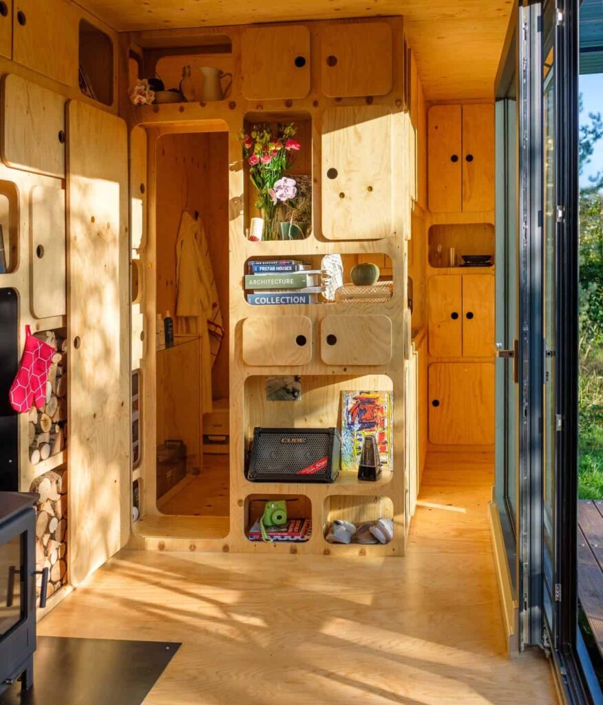 0101 single story 1 bedroom gaia off grid hc container home smallhometours.com 11