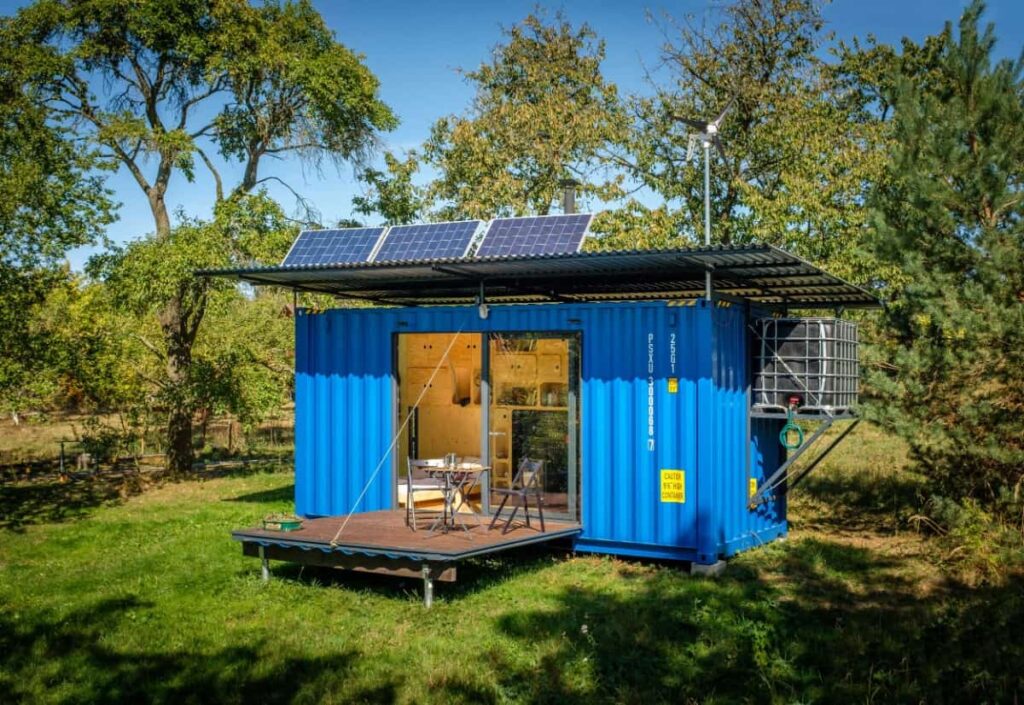 0101 single story 1 bedroom gaia off grid hc container home smallhometours.com 15