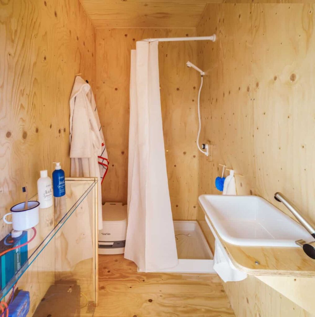 0101 single story 1 bedroom gaia off grid hc container home smallhometours.com 5