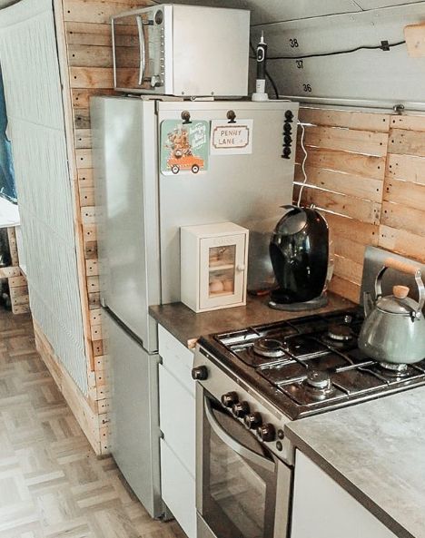 0102 How one couple lives on the go without sacrificing the comforts of home in their renovated skoolie 5