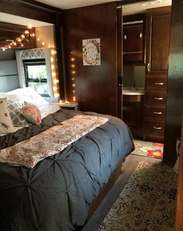 0103 Florida family of threes perfect RV lifestyle 13