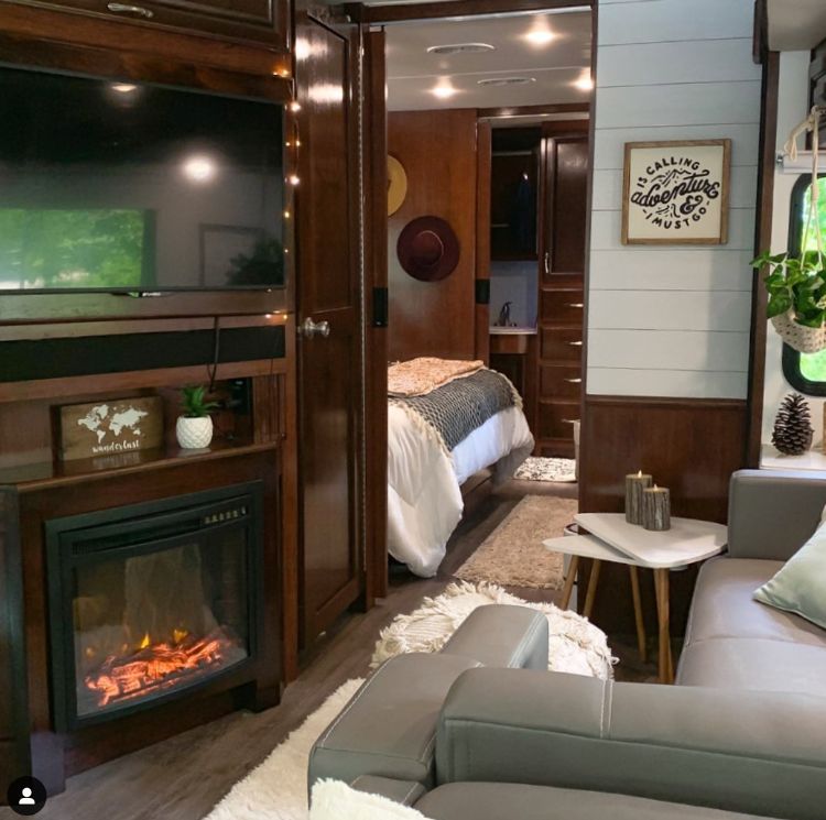 0103 Florida family of threes perfect RV lifestyle 6