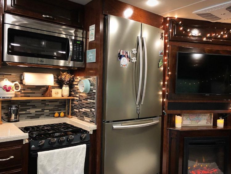 0103 Florida family of threes perfect RV lifestyle 9