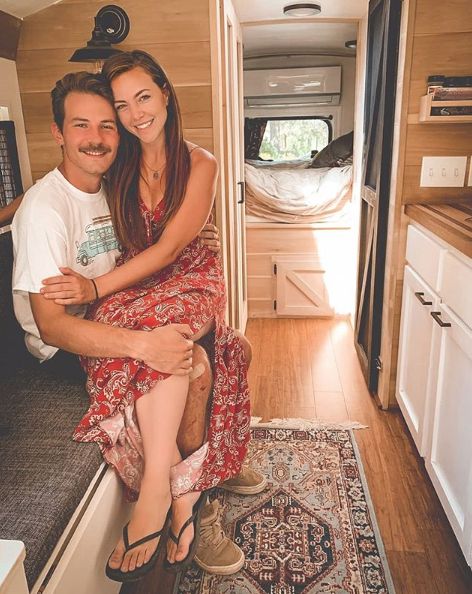0107 Check out how this couple lives in a 100 square foot bus 4