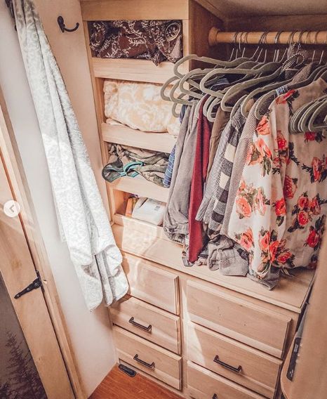 0107 Check out how this couple lives in a 100 square foot bus 7