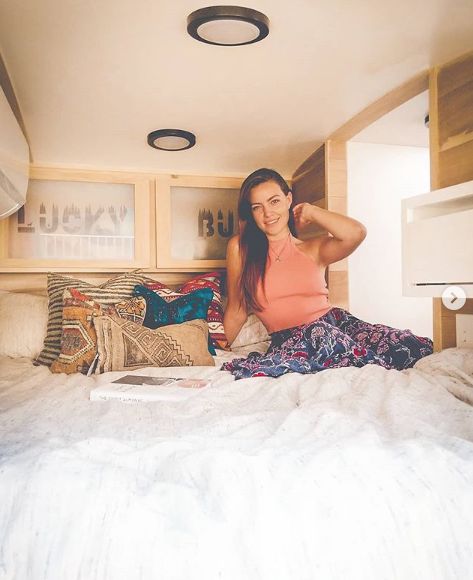 0107 Check out how this couple lives in a 100 square foot bus 8