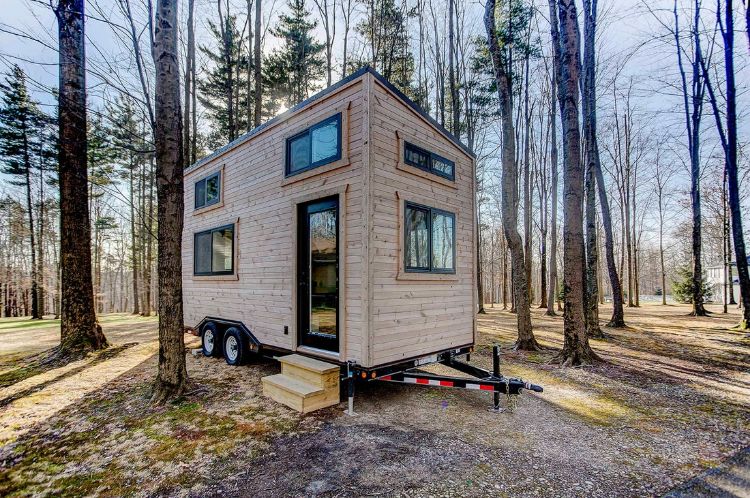 0113 Tour this rustic tiny home in the woods with a bright interior 2