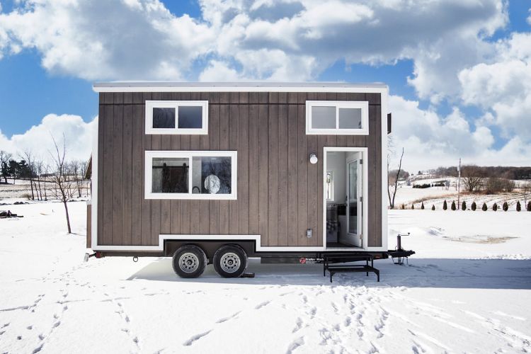 0114 A tiny house that is cozy and bright 2