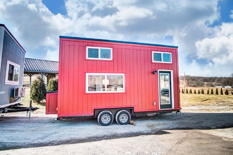 0115 A red hot tiny house that is superb 2