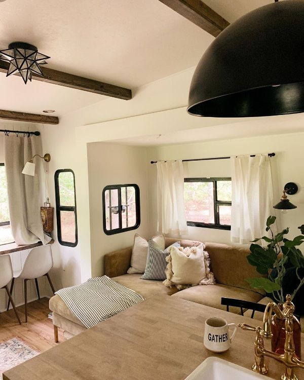 0121 A husband and wife team RVs for both home and business. Take a tour smallhometours.com 3