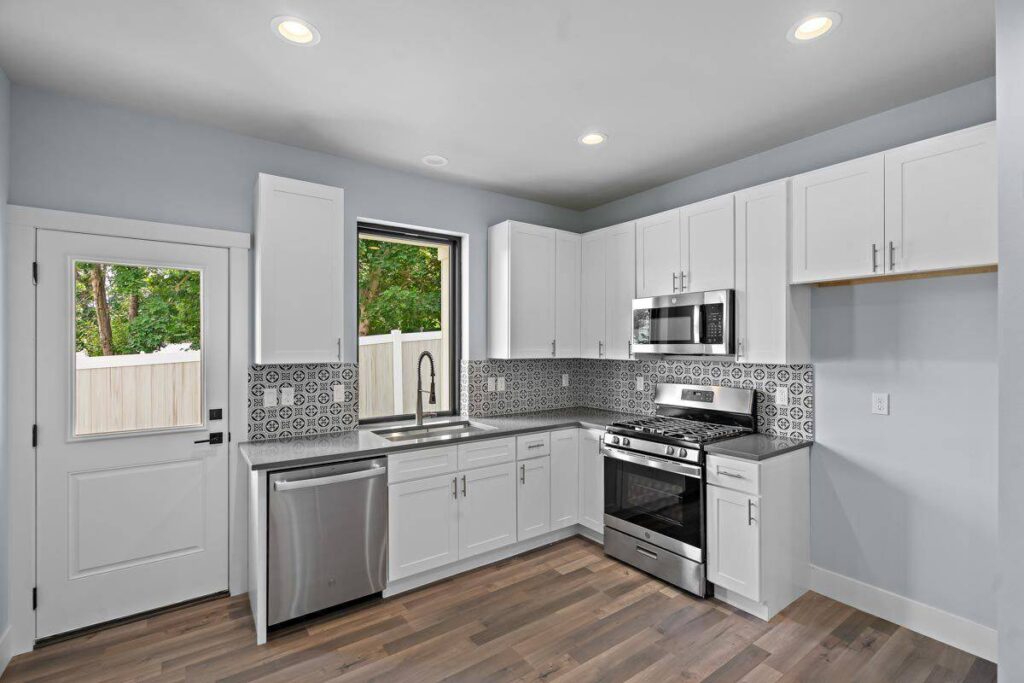 0122 craftsman home smallhometours.com 9