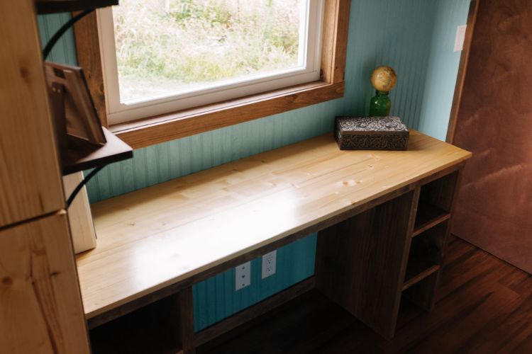 0129 Yes you can live large in a tiny home. This whimsical two bedroom is a prime example smallhometours.com 9