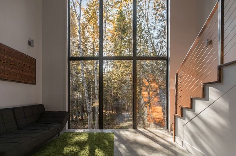 0146 A wall of glass connects this contemporary micro chalet with enchanted woodlands smallhometours.com 2