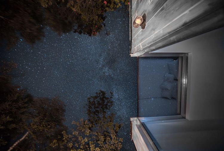 0147 Panoramic windows offer exquisite stargazing in this Canadian micro chalet smallhometours.com 6