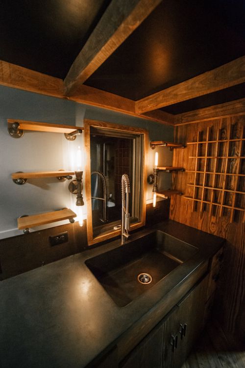 0154 In this contemporary tiny home living off the grid doesnt have to mean roughing it smallhometours.com 4