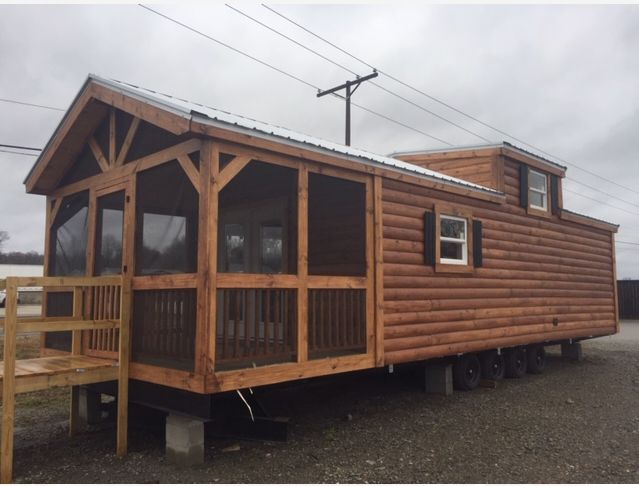 0155 Step inside this tiny log cabin on wheels smallhometours.com 2