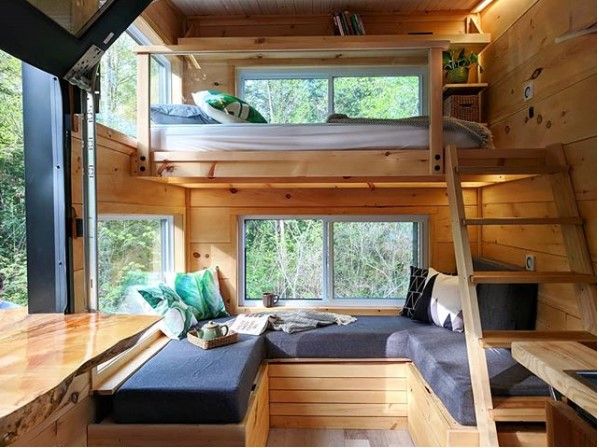 0157 Escape to this tiny cabin in the woods smallhometours.com 11