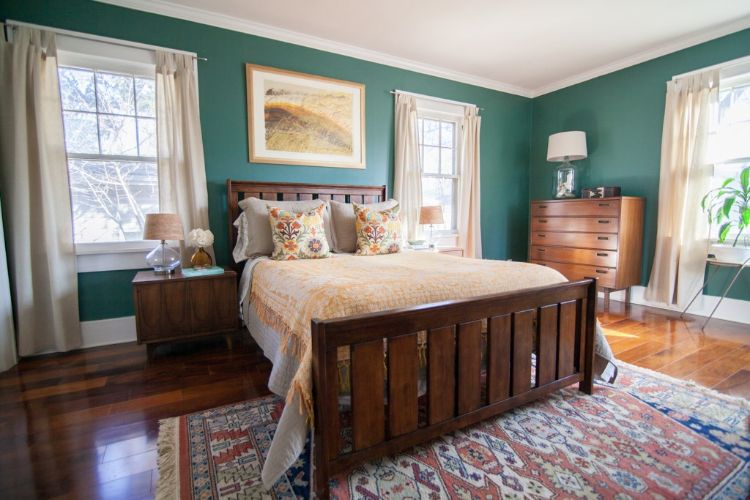 0158 Adorable on the outside and eclectic on the inside youll love this cottage smallhometours.com 7