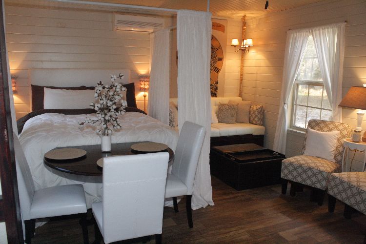 0160 A tiny house with charming farmhouse style smallhometours.com 2