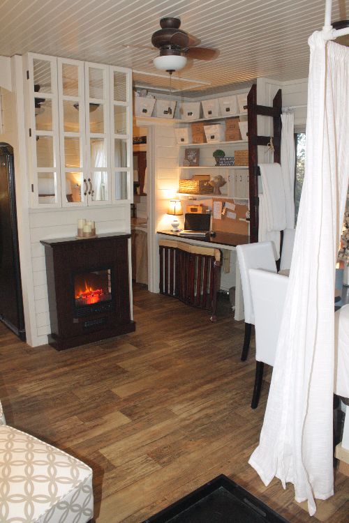 0160 A tiny house with charming farmhouse style smallhometours.com 4