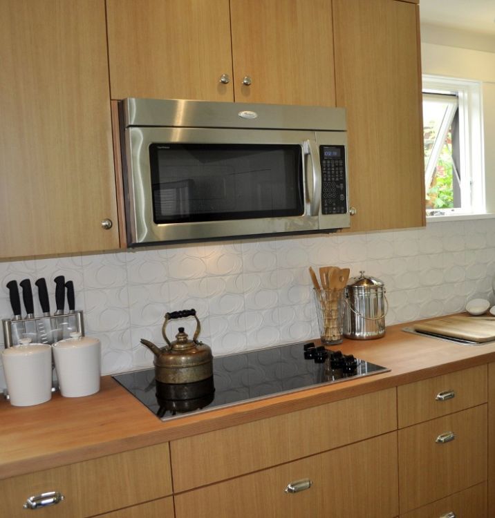 0164 Tour this tiny cottage with a clever layout – the interior decor is a real charmer smallhometours.com 3