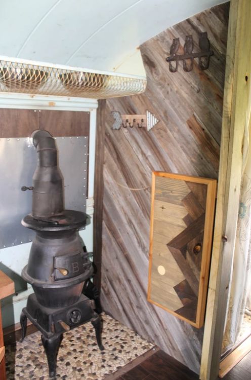 0170 Couple left their life behind to live full time in a renovated Skoolie. Take a tour inside smallhometours.com 5