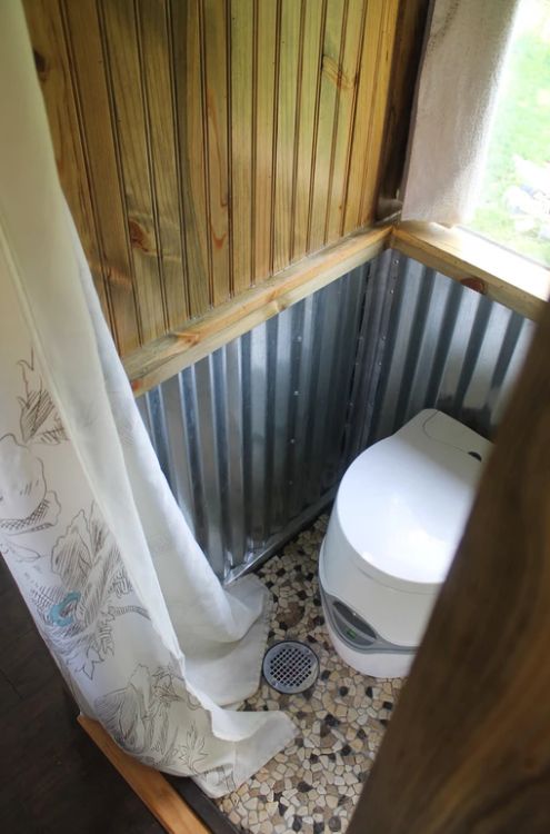 0170 Couple left their life behind to live full time in a renovated Skoolie. Take a tour inside smallhometours.com 9
