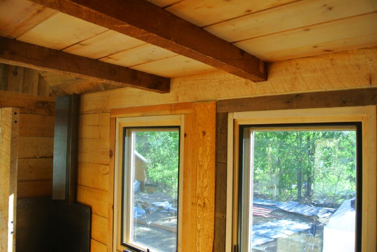 0180 The Stanley is a rustic retreat in harmony with nature smallhometours.com 10
