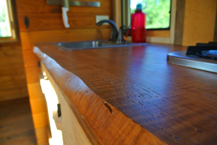 0180 The Stanley is a rustic retreat in harmony with nature smallhometours.com 7