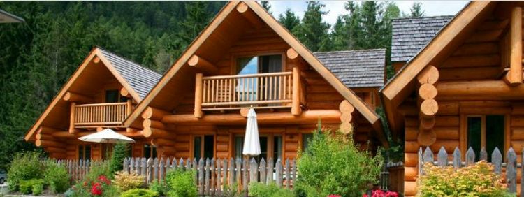 0182 Three log cabins crafted in British Columbia offer cozy respite in Rasen Italy smallhometours.com 2