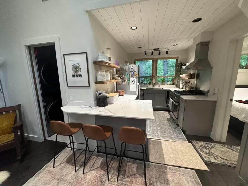 0185 mountain cabin smallhometours.com 14