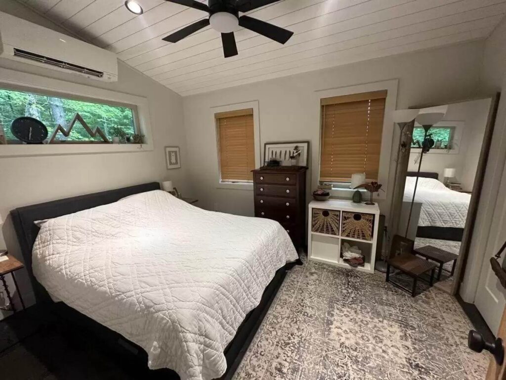 0185 mountain cabin smallhometours.com 8