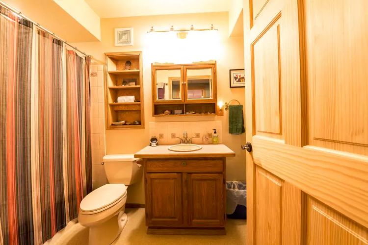 0192 Take time off in a bright rustic home Youll love this stunner of a kitchen smallhometours 5