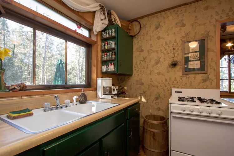 0194 Tour a unique log cabin – youll fall in love the impressive master suite within smallhometours.com 5