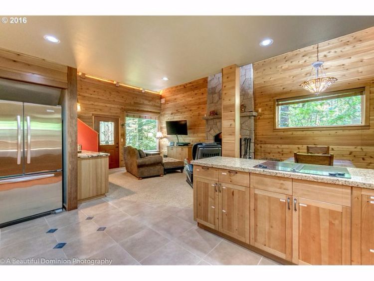 0195 Check out the winning kitchen inside this lovely woodland log home smallhometours.com 7