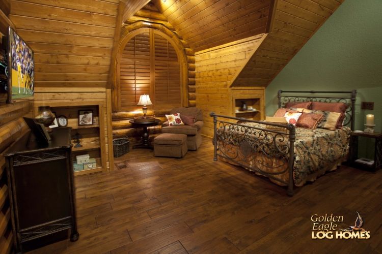 0199 Explore this beautifully lit timber frame home for a glimpse at a true rustic retreat smallhometours.com 17