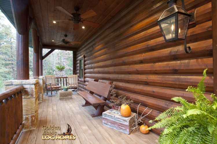 0199 Explore this beautifully lit timber frame home for a glimpse at a true rustic retreat smallhometours.com 3