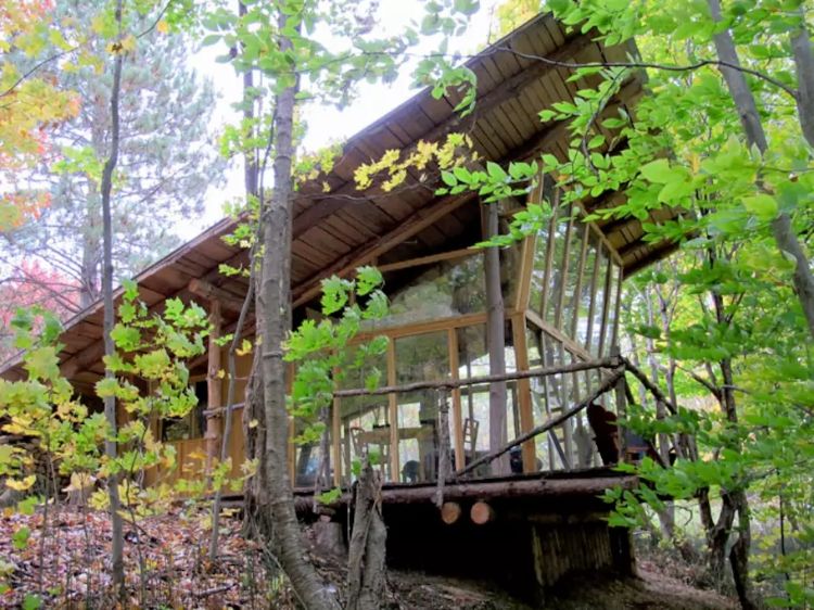 0200 Enjoy this woodland cabins fantastic views then turn toward its gorgeous interior design smallhometours.com 2