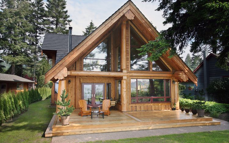 0202 Log homes entryway is gorgeous but the inside will excite any rustic home enthusiast smallhometours.com 8