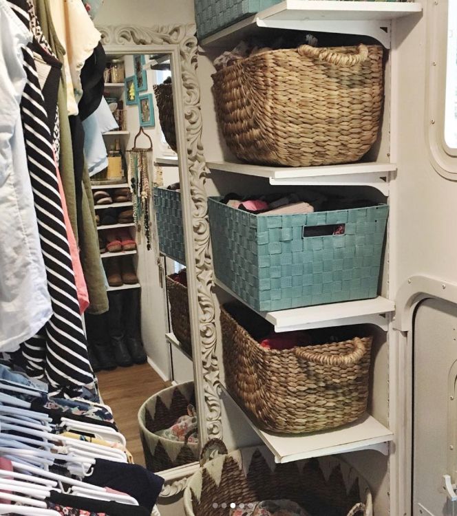0204 Outdated Pilgrim trailer becomes a bright cozy home smallhometours.com 17